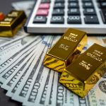 Gold struggles to lure buyers after Fed’s hawkish signals